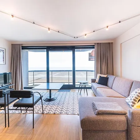 Appartement With Two Terraces And Sea View *