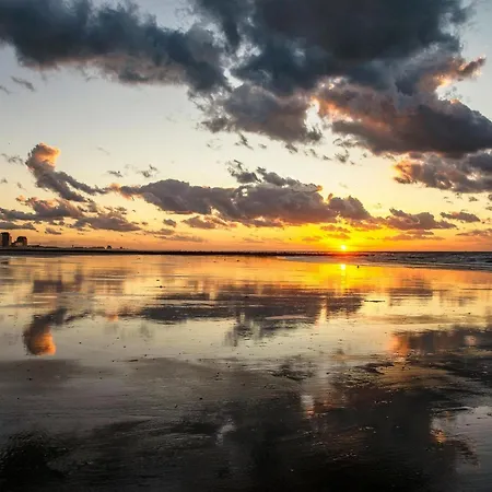 With Two Terraces And Sea View Appartamento Middelkerke